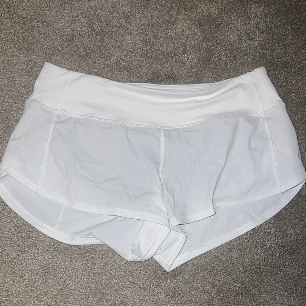 White Lululemon Speed Up Low-Rise Short 2.5"